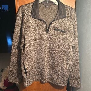 Eddie Bauer Men's Brown Sweater with Black Accents - Size Medium
